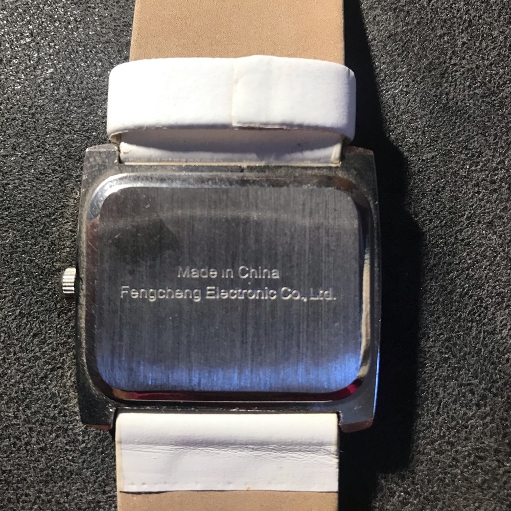 Watch - Picture 3 of 4
